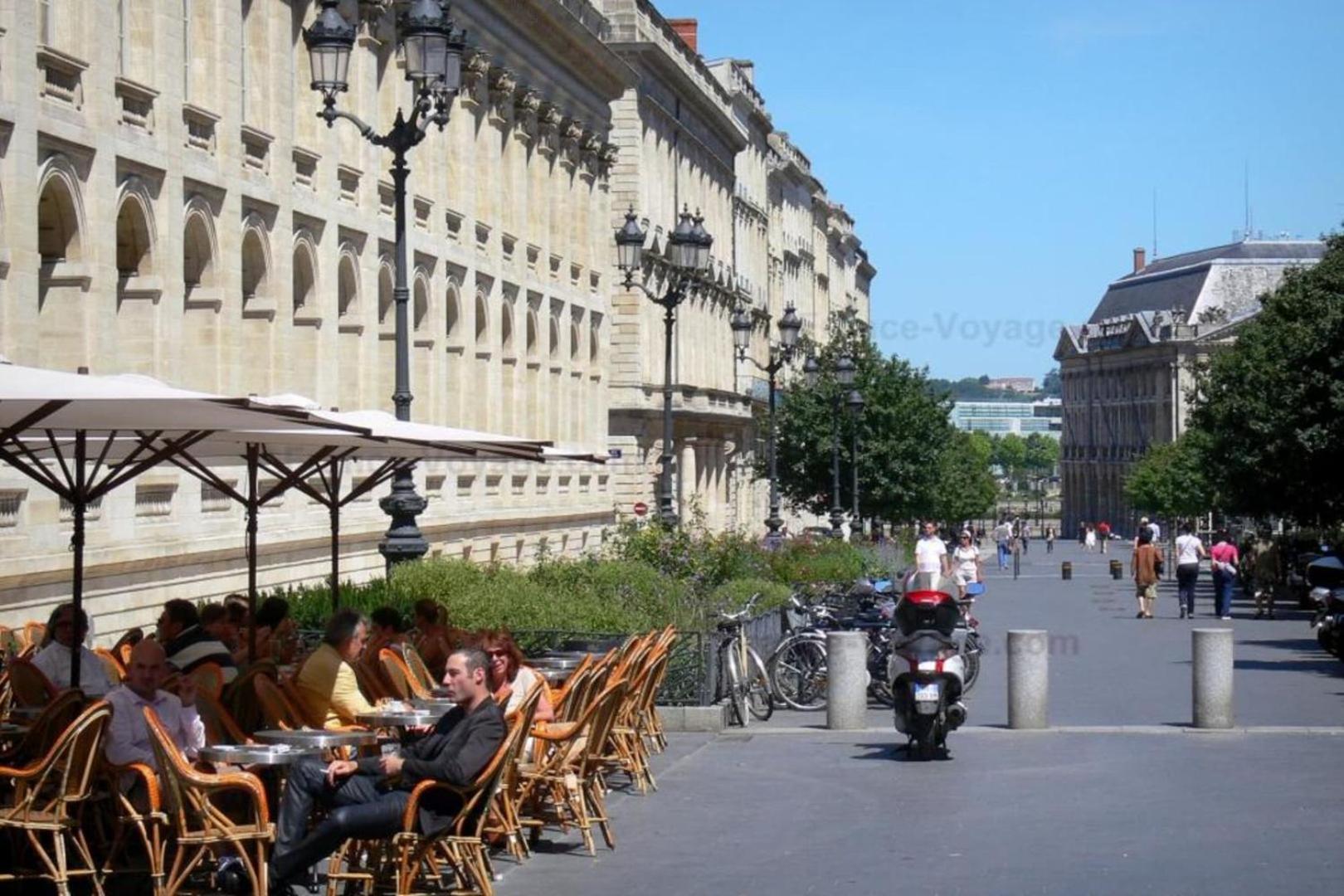 Guestready - Sunny Attic Apt Near Grand Theatre Bordeaux Luaran gambar